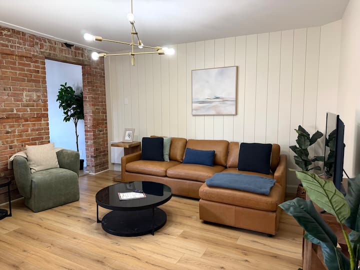 The Nook, Parking Included - Quebec City