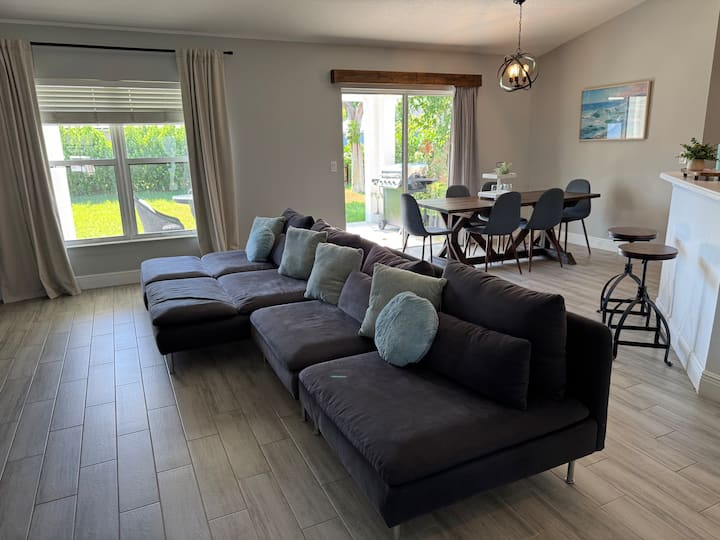 Beach-cottage *Cozy*clean*family - Port St. Lucie, FL