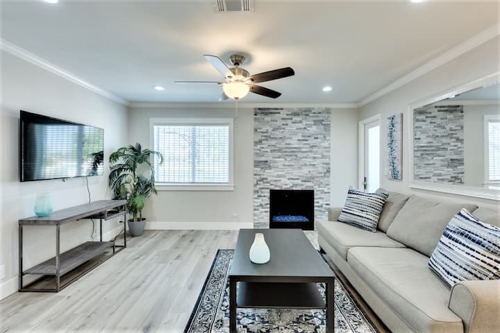 Able To Walk To Unlv, Minutes To Airport & Strip! - Las Vegas Strip, NV