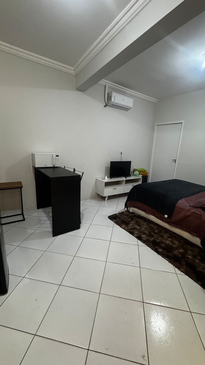 Quarto Com Acesso Individual E Banheiro Individual - Salinas