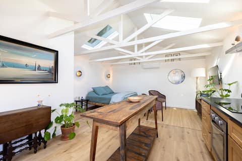 Top performing Airbnb: Tiny House 7 in Windsor Park
