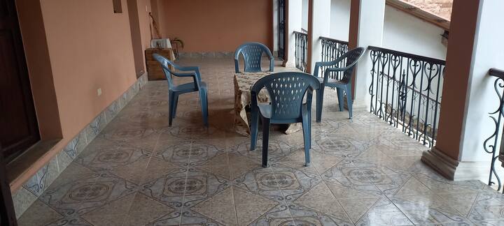 Al Centro De Sucre, Con Jardines - Sucre
