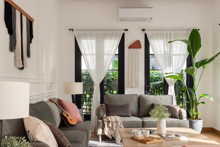 Living room image 10