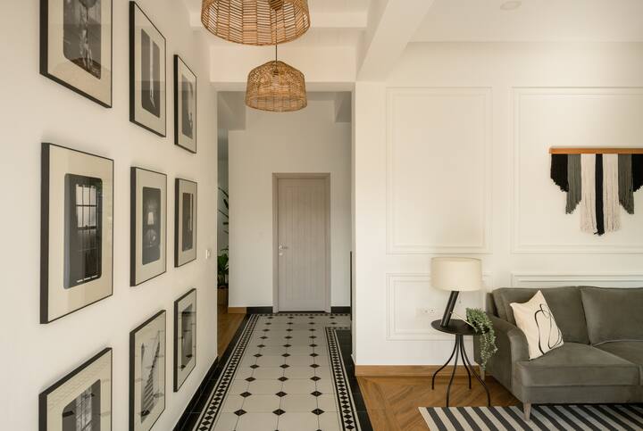 Living room image 2
