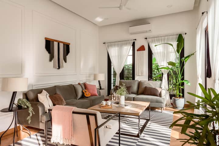 Living room image 8