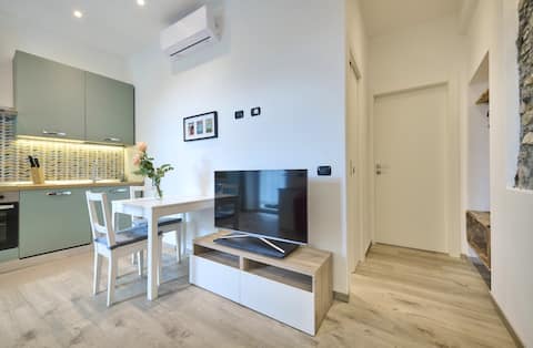 Top Airbnb: La Cà del Pin, within walking distance of the lake a Lierna