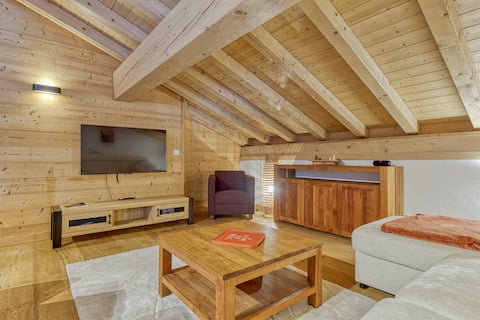 Successful Airbnb property: LE BUET Apartment skis on your feet, Pool & Spa in Vallorcine