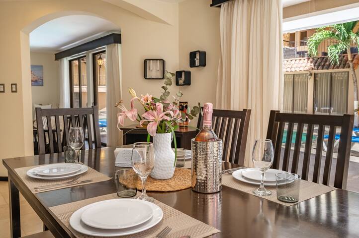 Orchid 3 Bedboom Double Condo - 2 min to the Beach