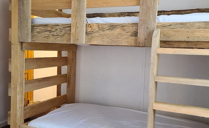 Rustic Trails LLC East Texas Canton, région de Mineola 
grand coin chambre dans la maison de bain