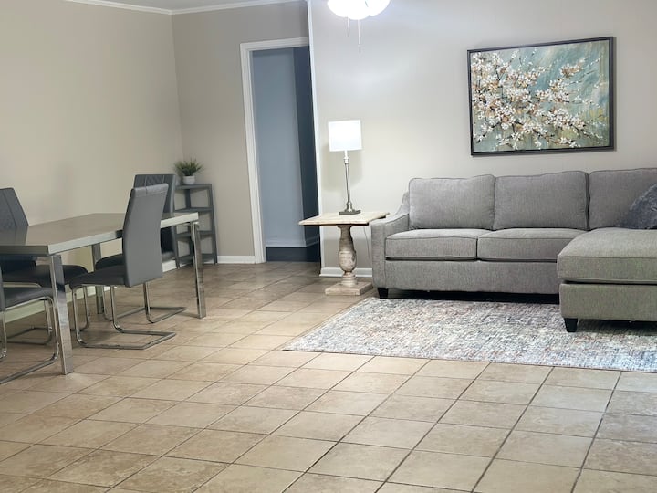 *3br* House Located On Usm Campus! - Hattiesburg, MS