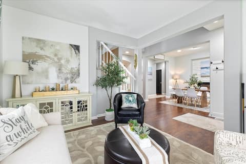 Family-Friendly 4BR | King Beds + Game Room