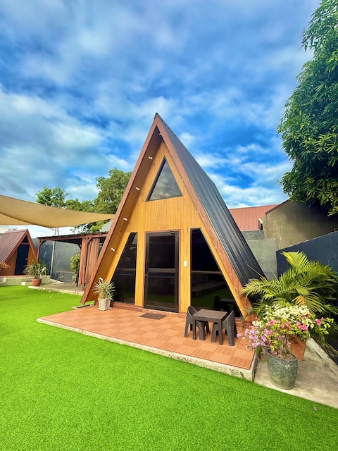 Orhé Private Villa with Pool and Jacuzzi in Bataan