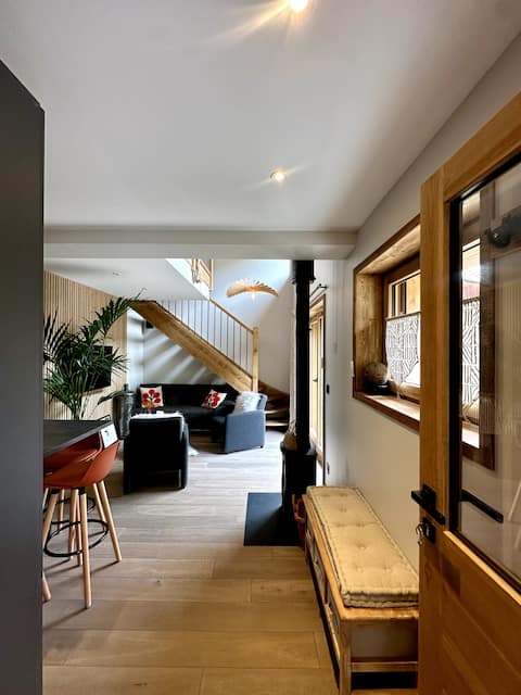 Successful Airbnb property: Small cozy cottage in Bozel