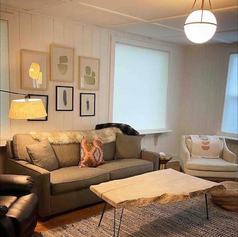 Charming Putney Village Home!