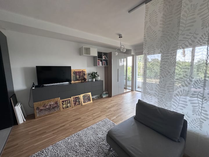 Vibrant Flat W/ Terrace&parking - Otopeni