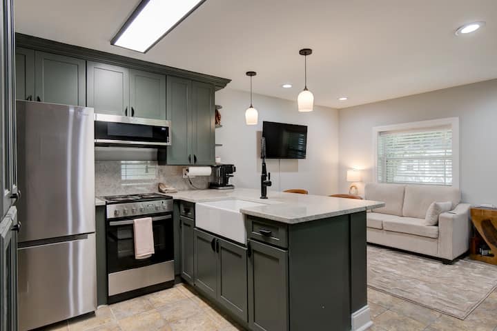 Quiet Cottage Near Ft Jackson & Hospitals - Columbia, SC