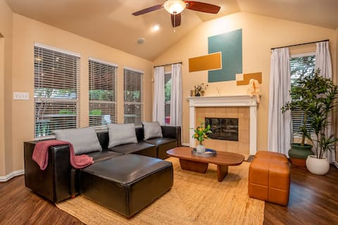 Successful Airbnb property: Luxury Private Heated Pool/BBQ/Kid-friendly in Little Elm