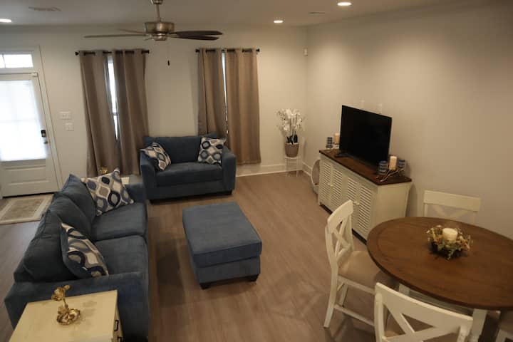 Stylish New-build Townhome - Lafayette, LA