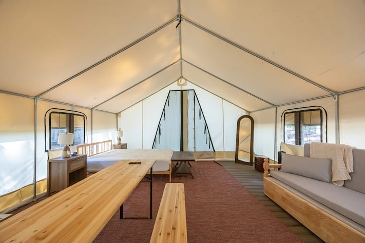 Cozy Glamping Tent W/firepit & Bbq Grill - Southwick's Zoo, Mendon