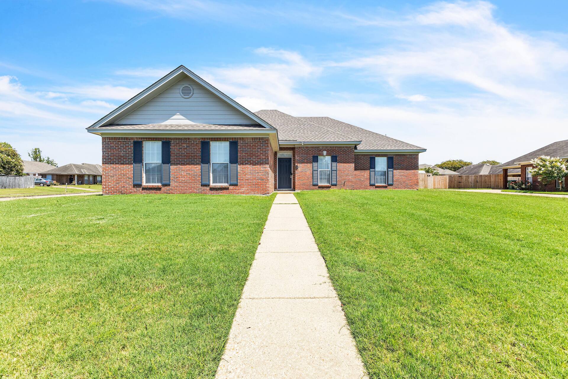 Beautiful Spacious Home near Deer Creek Eastchase