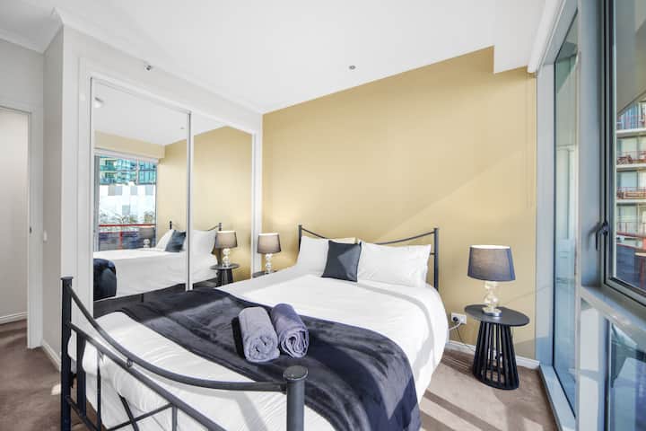 Спална соба со поглед за будење