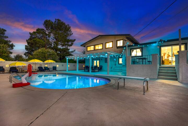 King beds• Theater rm•Arcades+Pool •Massage chair gallery image 4