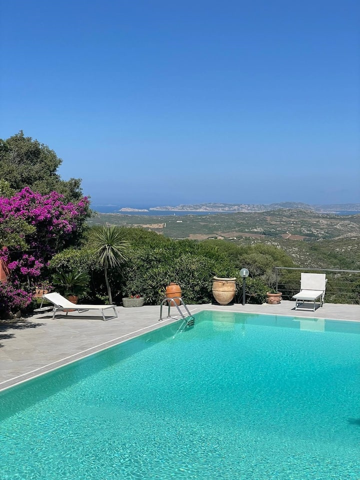 Francesca Pool Villa Francesca - Infinity-Pool mit Meerblick - Villen zur Miete in ...