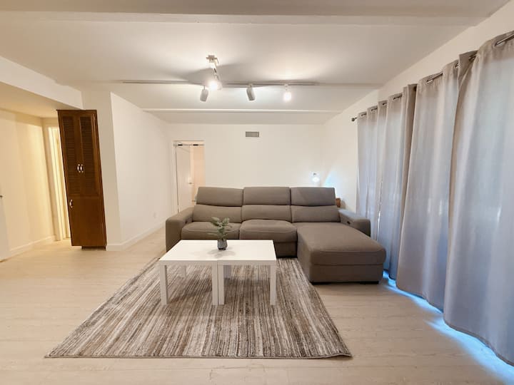 Studio With Private Entrance - Hacienda Heights, CA