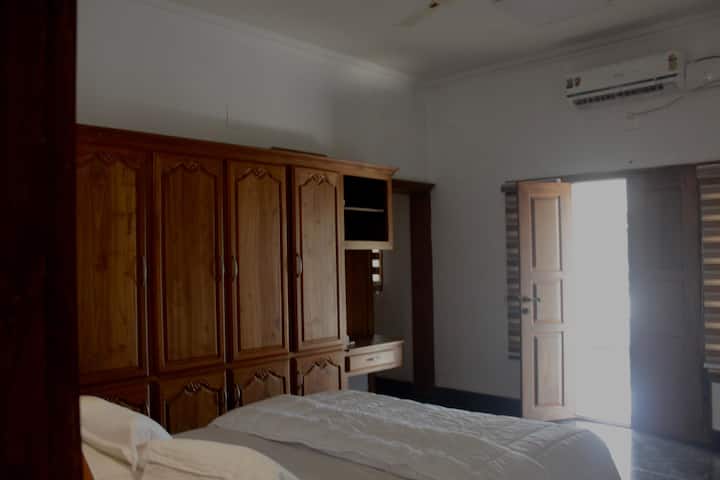 Schlafzimmer 5