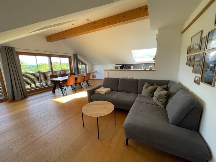 Holiday Apartment For 6 People, Balcony, 100 M² - Waging am See