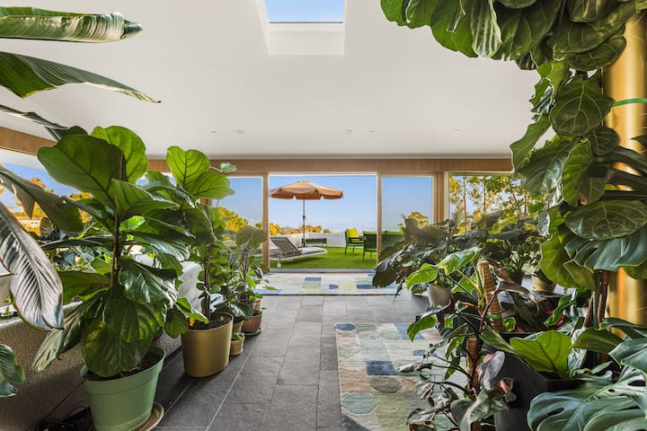 Hollywood Hills Unique Stay | Private | Views gallery image 2