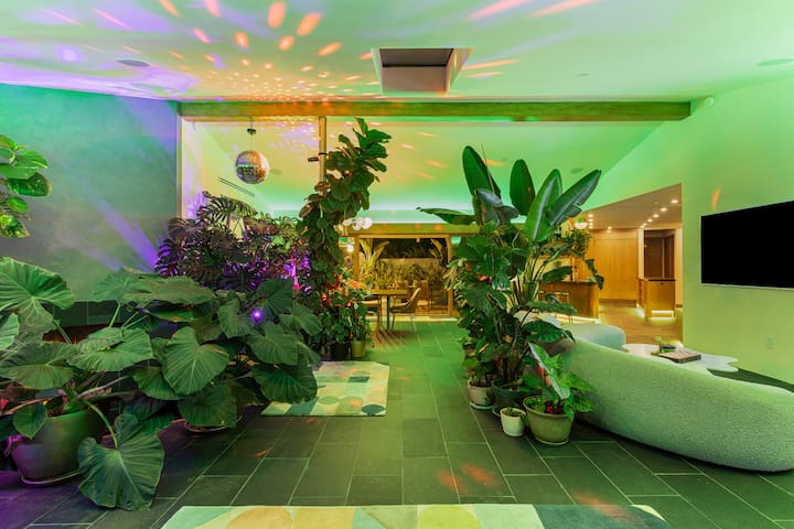 Hollywood Hills Unique Stay | Private | Views gallery image 4