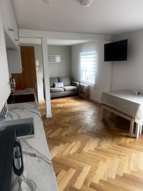 Successful Airbnb property: Flat in Royal Wootton Bassett in Wiltshire