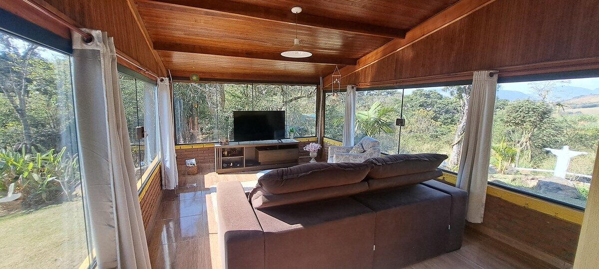 Top performing Airbnb: Country House Santo Antônio da Serra in Paraisópolis