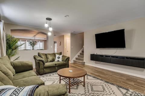 Top Airbnb: SeaWorld | Lackland | BMT | game room | sleeps 11 in Meadow Village
