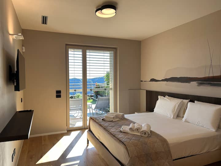 Exclusive Flat On Lake Como With Panoramic Views - Como
