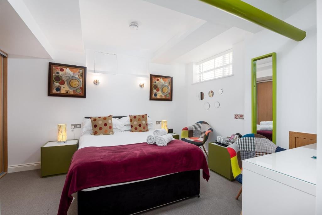 Pod Room 61 · Pod Hotel Room Lower Ground Floor Chelsea NGH 61