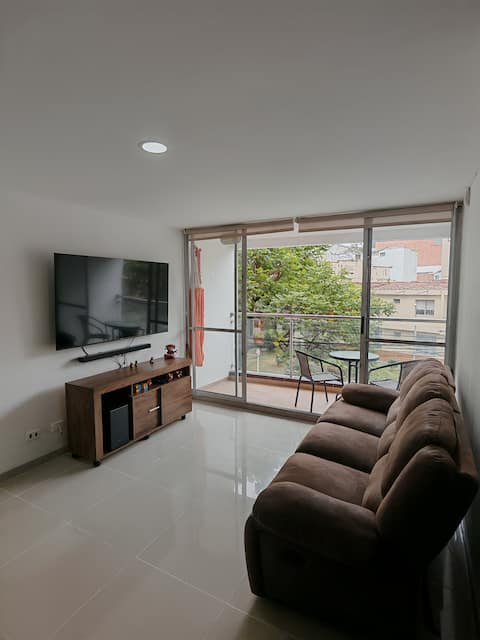Successful Airbnb property: Spacious, comfortable and conveniently located 1 in Medellín