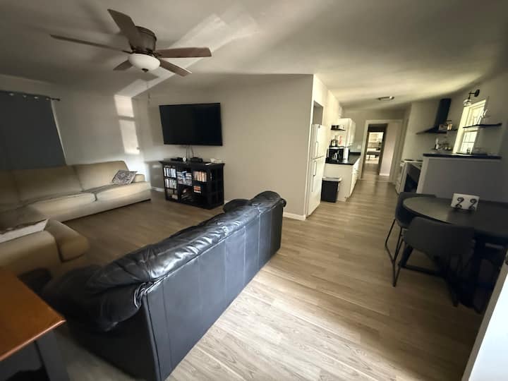 5br2ba W/gameroom Near Lake Brownwood | Sleeps 12+ - Lake Brownwood, TX