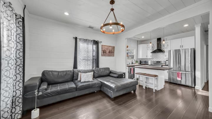 The Park House - Stephenville, TX