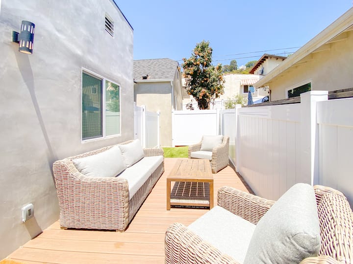 Peaceful Hillside Retreat W/ Nela At Your Doorstep - Los Angeles, CA