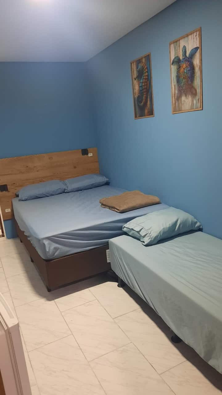 Quarto Família Para 3 Pessoas. - Peña