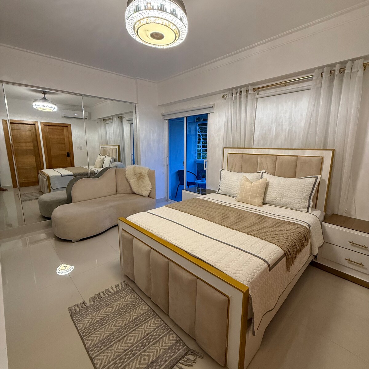 غرفة النوم 1