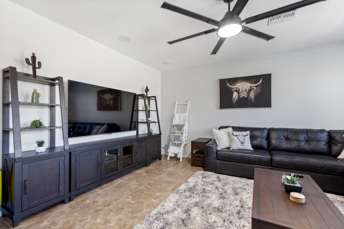 Top Airbnb: QC • Family Fun • BBQ • Pool in Queen Creek
