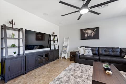 Top Airbnb: QC • Family Fun • BBQ • Pool in Queen Creek
