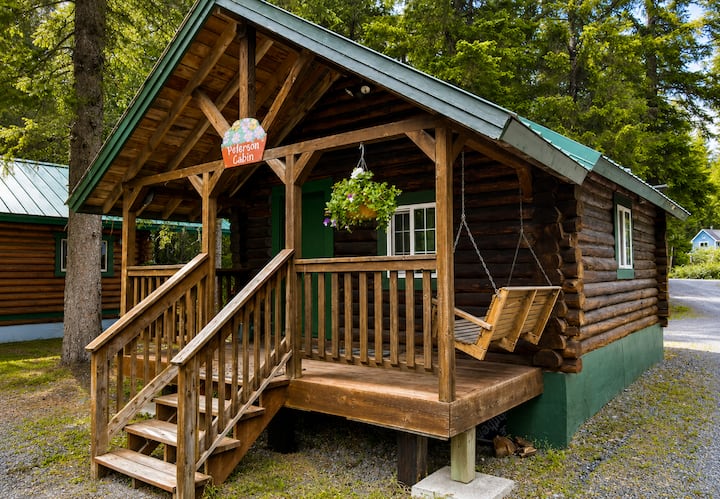 Alaskan Dream Getaway! Peterson Cabin - Seward, AK
