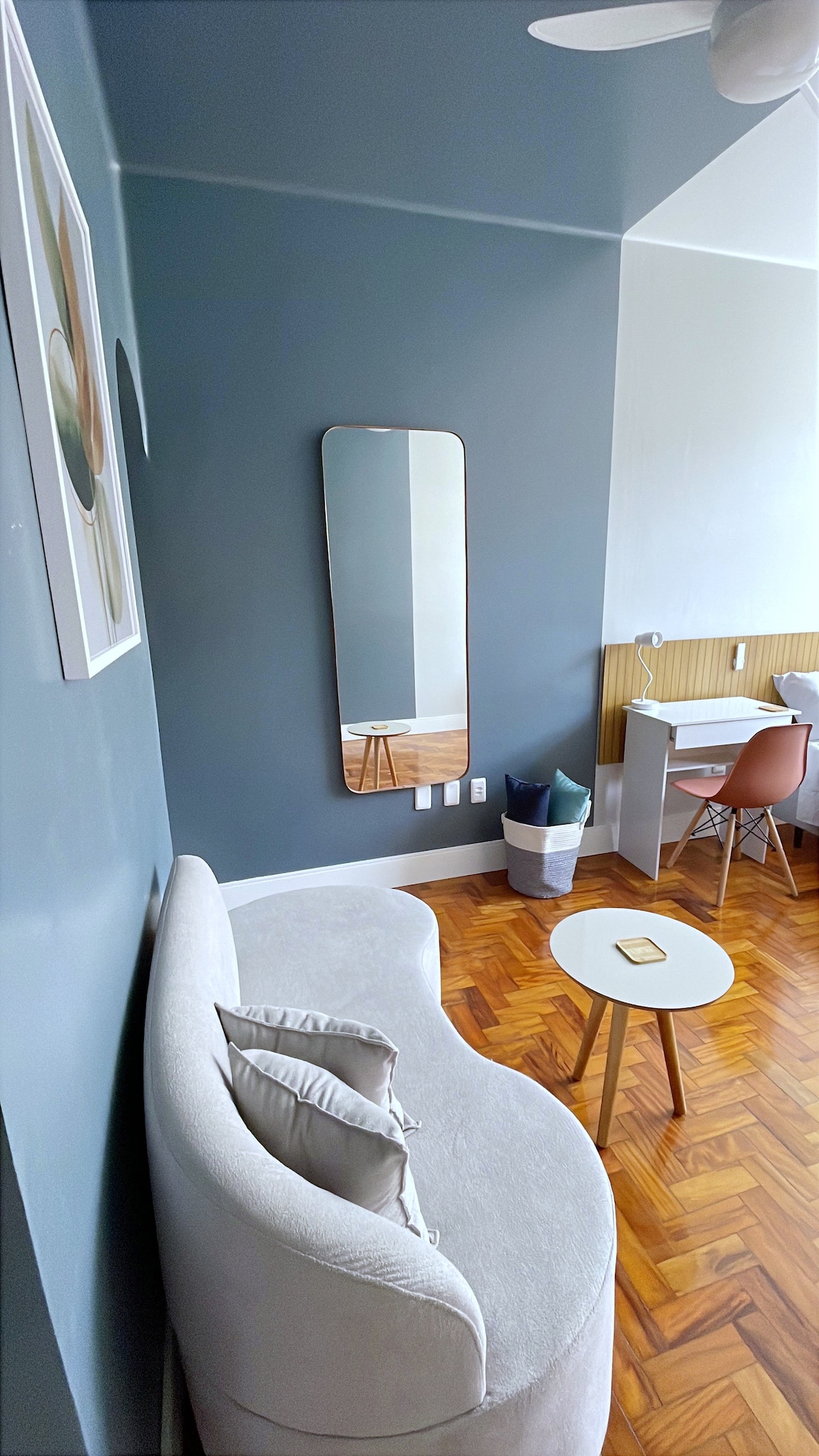 Airbnb em destaque: The darling in downtown Fribourg! em Petrópolis