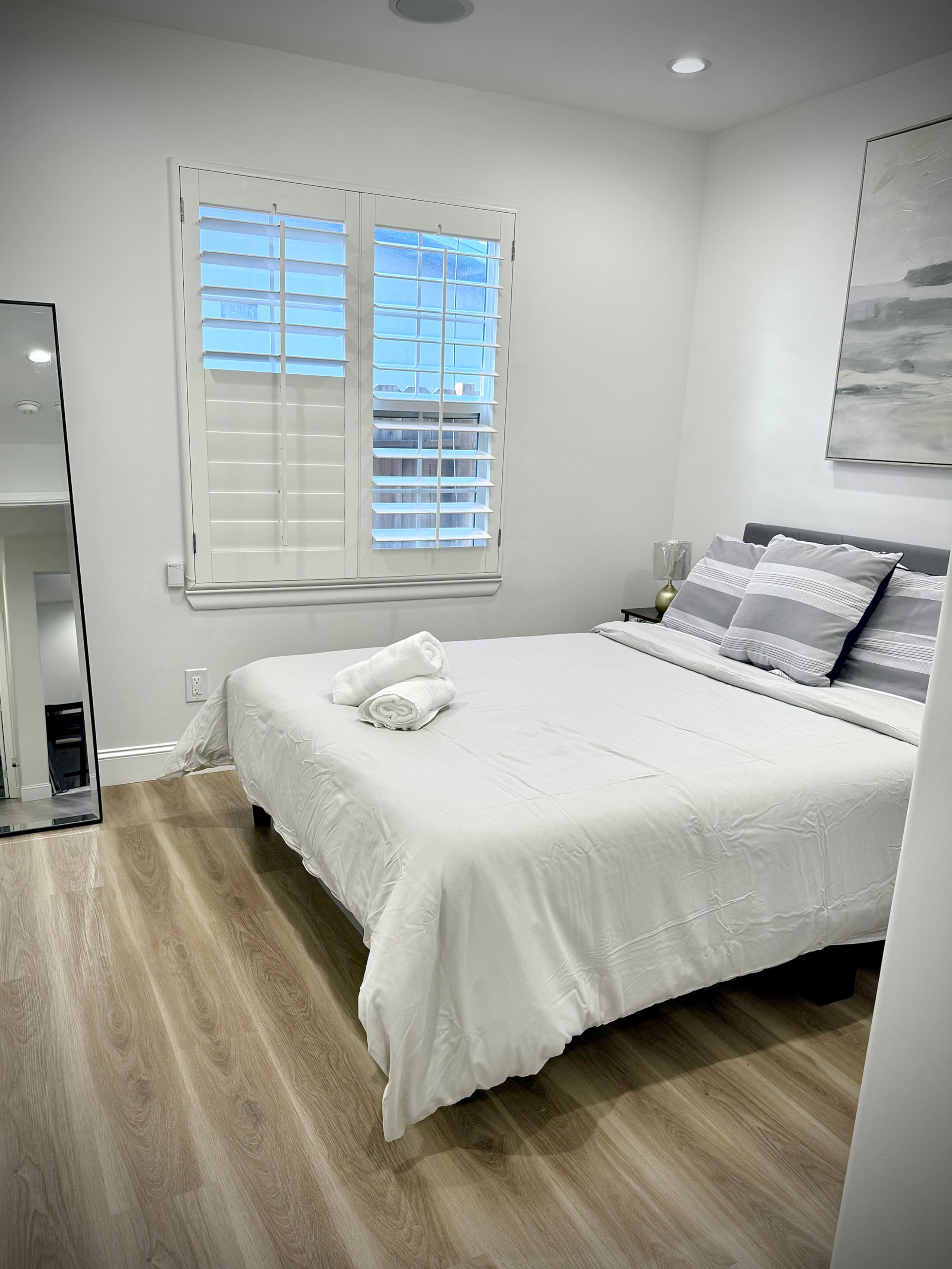 Home in South San Francisco · ★5.0 · 3 bedrooms · 4 beds · 2 private baths - Image 26