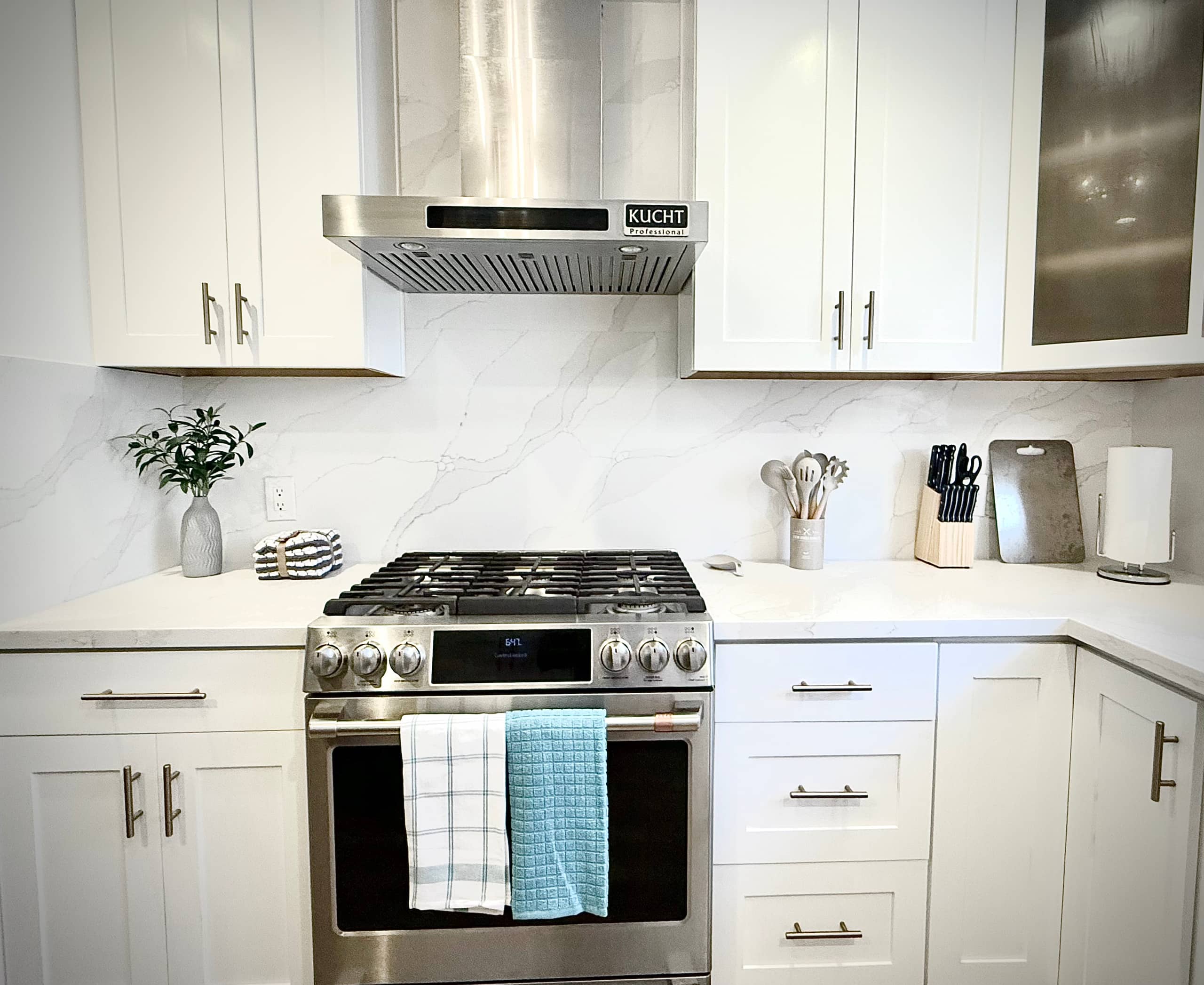 Home in South San Francisco · ★5.0 · 3 bedrooms · 4 beds · 2 private baths - Image 12