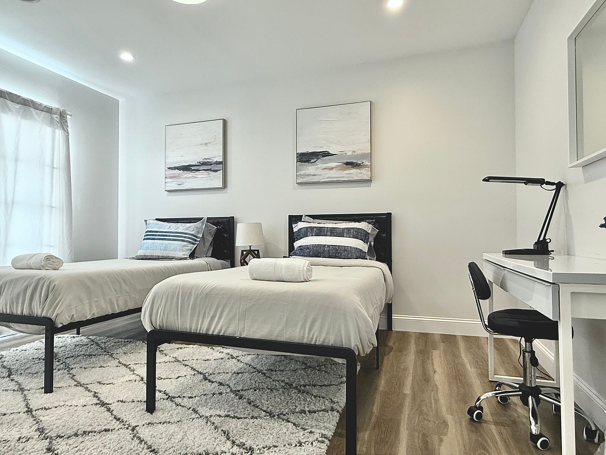 Home in South San Francisco · ★5.0 · 3 bedrooms · 4 beds · 2 private baths - Image 22